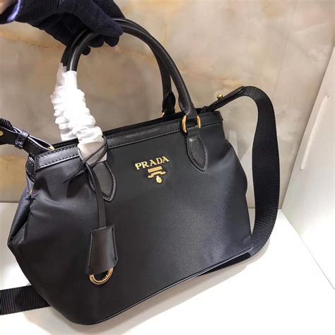 precio bolso prada|bolsos Prada outlet.